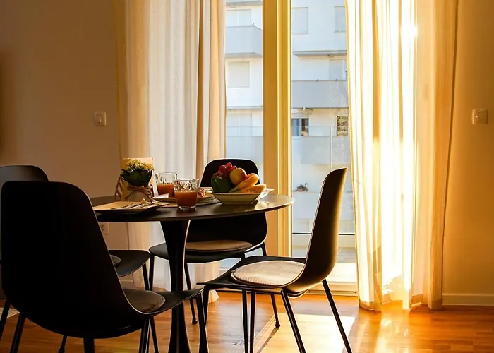 Stefani - Balcony & Free Private Garage Parking Apartman Zadar