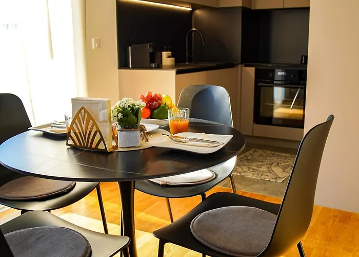 Stefani - Balcony & Free Private Garage Parking Zadar