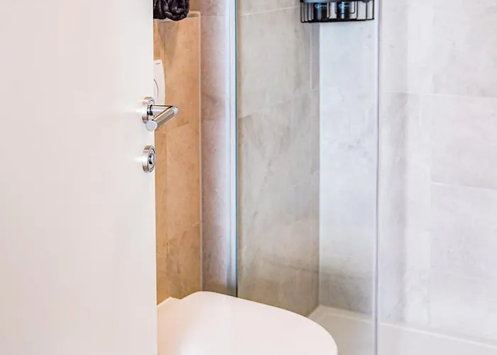 Stefani - Balcony & Free Private Garage Parking Apartman Zadar