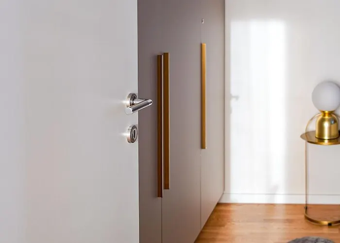 Stefani - Balcony & Free Private Garage Parking Apartman