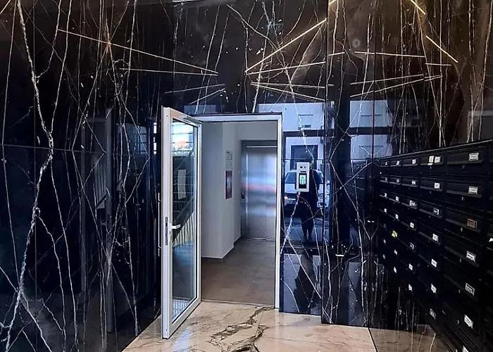 Stefani - Balcony & Free Private Garage Parking Apartman Zadar