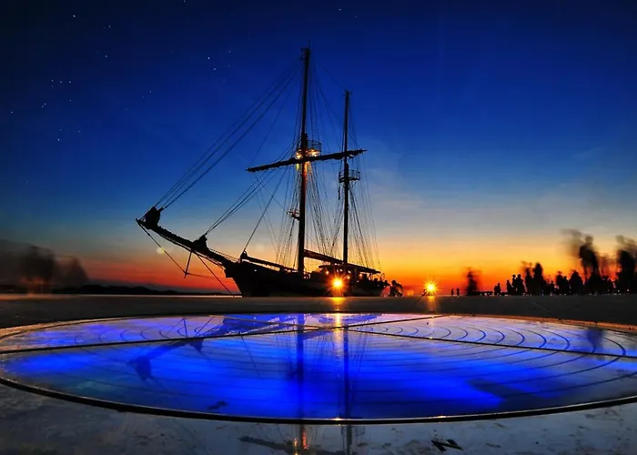 Stefani - Balcony & Free Private Garage Parking Apartman